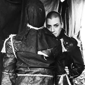 Meet your Posher, Cassandra